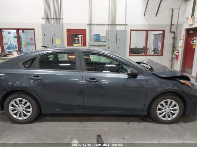 3KPF24AD9KE105501 KIA FORTE FE