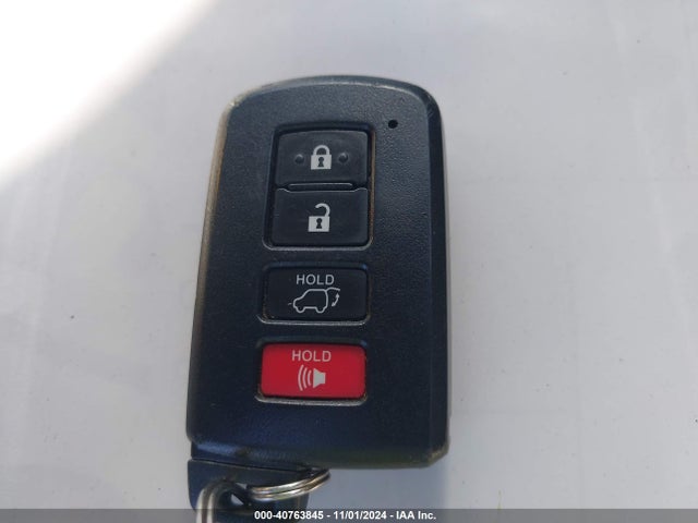 Toyota Rav4 Xle 2017 2T3RFREV0HW598869 Image 11
