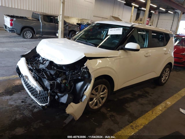 KIA SOUL LX 2023 KNDJ23AU0P7856398 Image 2