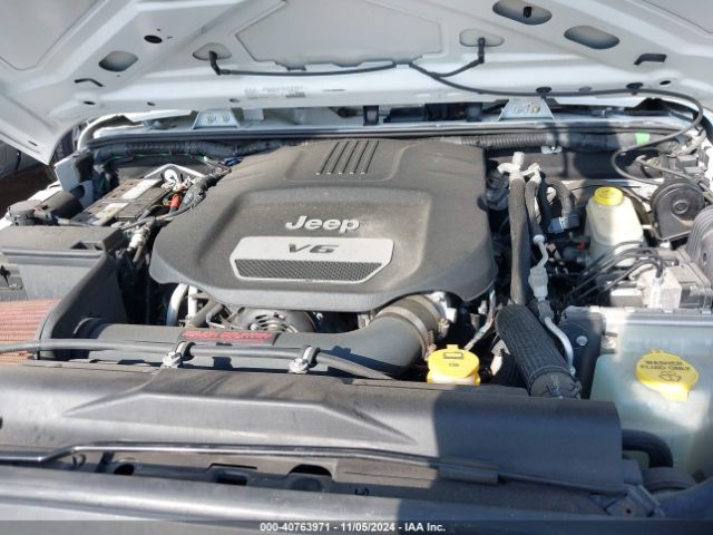 1C4BJWDG4HL561487 Jeep Wrangler Unlimited Sport 4x4
