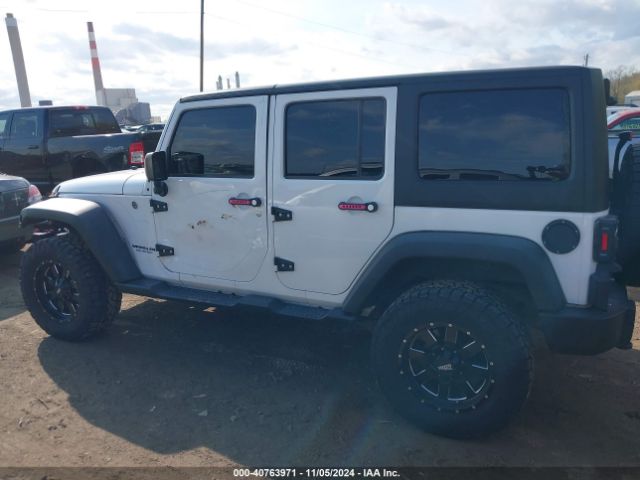 1C4BJWDG4HL561487 Jeep Wrangler Unlimited Sport 4x4