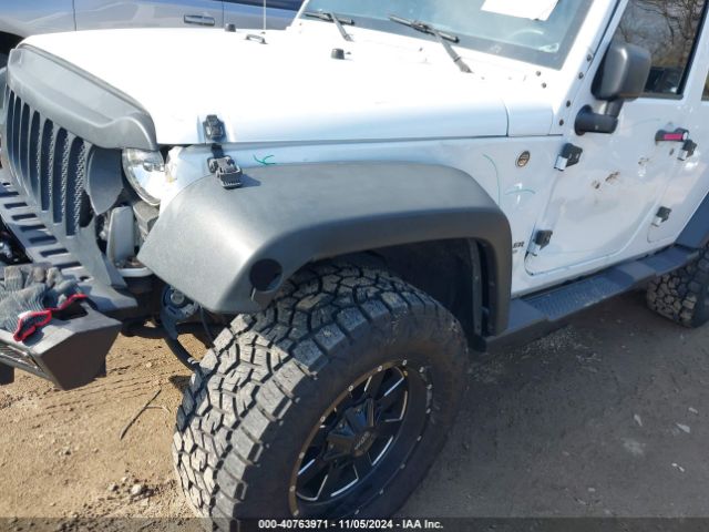 1C4BJWDG4HL561487 Jeep Wrangler Unlimited Sport 4x4
