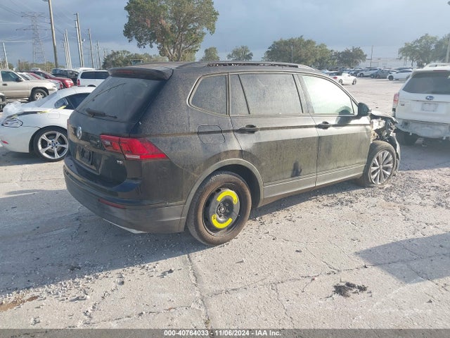 3VV1B7AX6JM151055 Volkswagen Tiguan 2.0t S