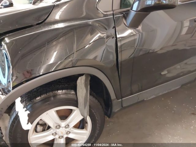 KL7CJNSB2LB034548 Chevrolet Trax Awd Ls