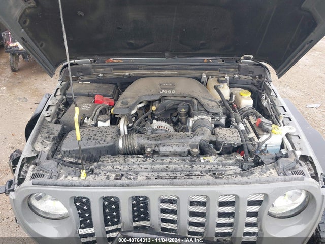 1C4HJXDG0JW297642 Jeep Wrangler Unlimited Sport S 4x4
