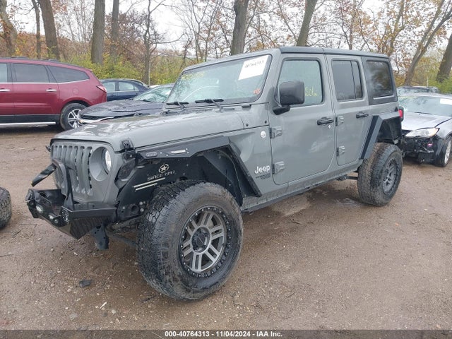 1C4HJXDG0JW297642 Jeep Wrangler Unlimited Sport S 4x4