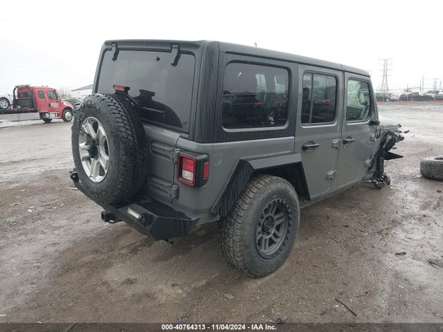 1C4HJXDG0JW297642 Jeep Wrangler Unlimited Sport S 4x4