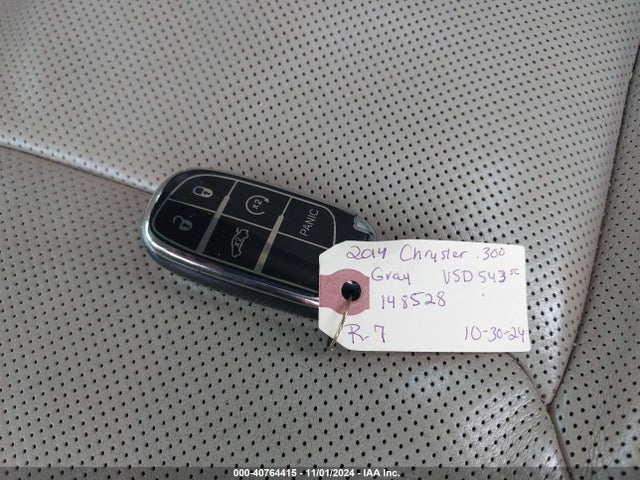 Chrysler 300C 2014 2C3CCAET6EH148528 Image 11