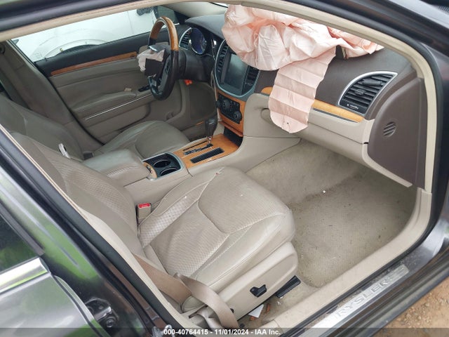 Chrysler 300C 2014 2C3CCAET6EH148528 Image 5