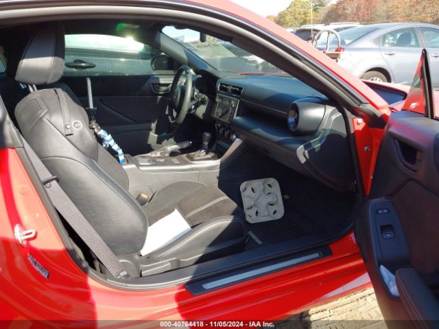 2024 TOYOTA GR86 JF1ZNBE10R8754624 Photo 4