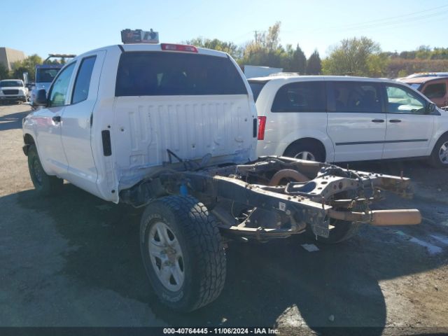5TFUY5F1XKX837212 Toyota Tundra Sr 5.7l V8
