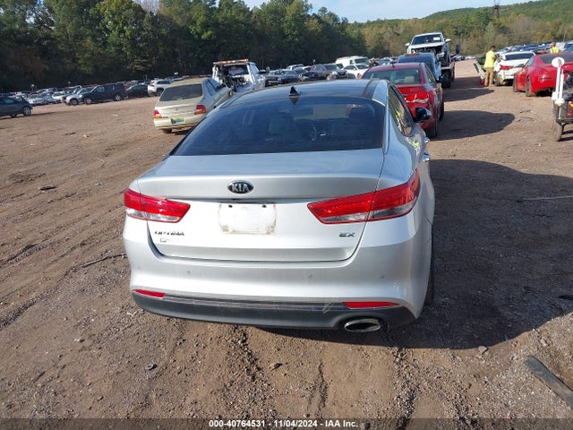 KIA OPTIMA EX 2018 5XXGU4L37JG238413 Image 16