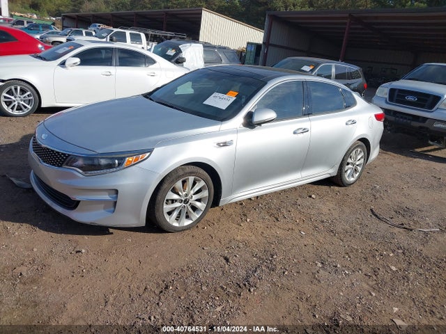 KIA OPTIMA EX 2018 5XXGU4L37JG238413 Image 2