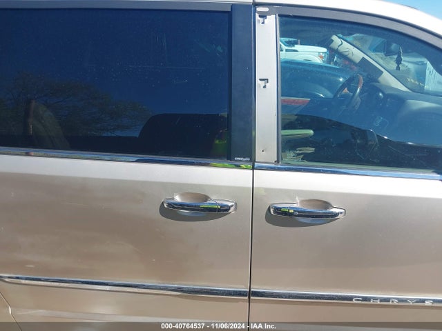 2C4RC1GG7ER164298 Chrysler Town & Country Limited