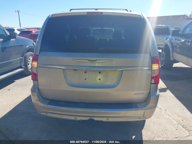 2C4RC1GG7ER164298 Chrysler Town & Country Limited