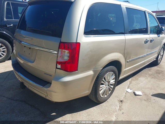 2C4RC1GG7ER164298 Chrysler Town & Country Limited