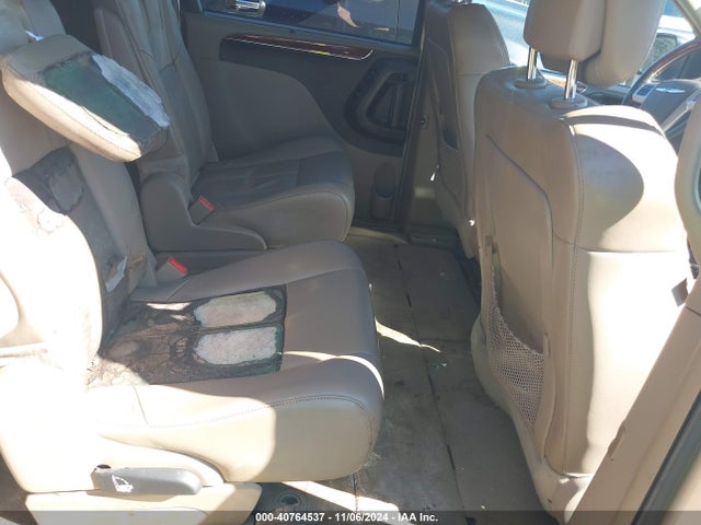 2C4RC1GG7ER164298 Chrysler Town & Country Limited