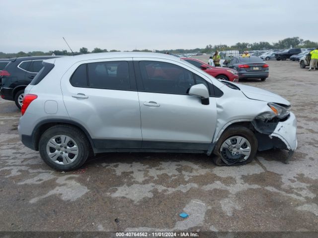 KL7CJKSB8JB708729 Chevrolet TRAX LS