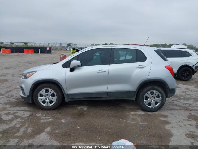KL7CJKSB8JB708729 Chevrolet TRAX LS