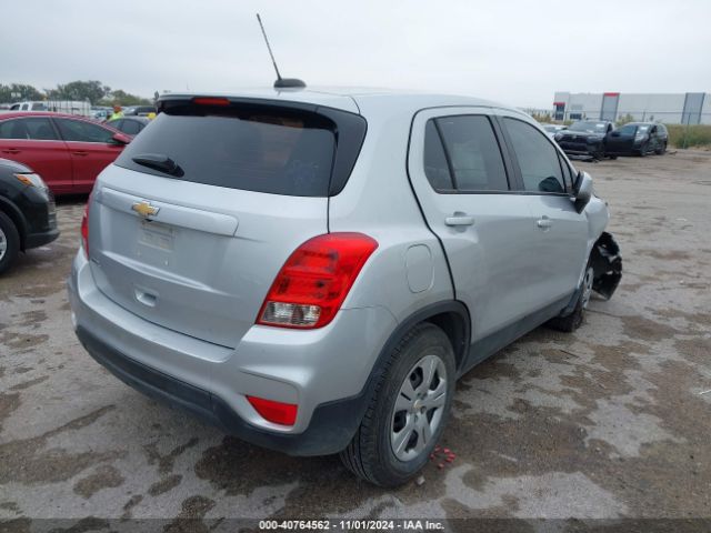 KL7CJKSB8JB708729 Chevrolet TRAX LS