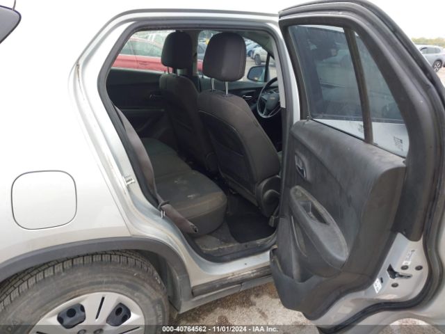 KL7CJKSB8JB708729 Chevrolet TRAX LS