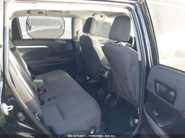 5TDZARFH5KS056067 Toyota Highlander Le