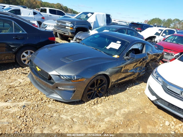 Ford Mustang Gt Premium 2018 1FA6P8CF7J5106489 Image 2