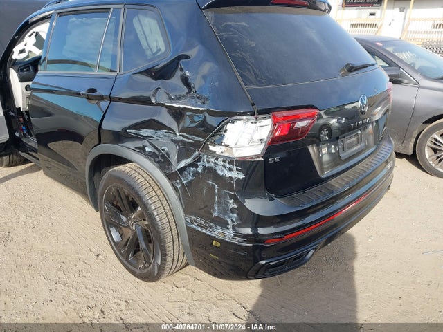 3VV8B7AX2RM057989 Volkswagen Tiguan 2.0t Se R-line Black