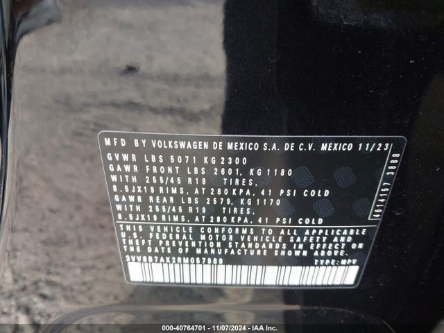 3VV8B7AX2RM057989 Volkswagen Tiguan 2.0t Se R-line Black