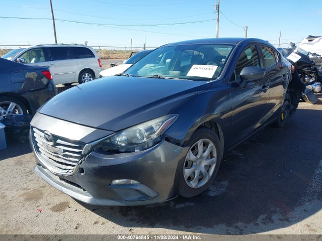3MZBM1U74FM156054 Mazda Mazda3 I Sport