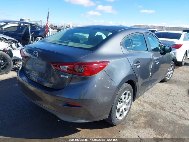 3MZBM1U74FM156054 Mazda Mazda3 I Sport