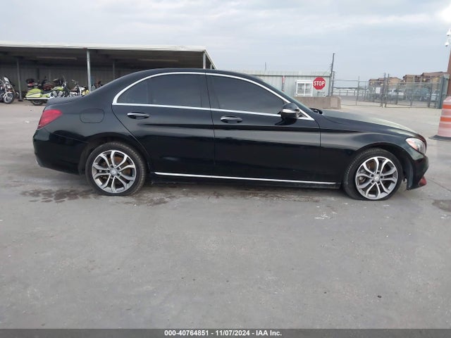 55SWF4KB2FU076519 Mercedes-Benz C 300 4matic/luxury 4matic/sport 4matic