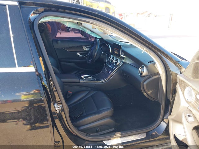 55SWF4KB2FU076519 Mercedes-Benz C 300 4matic/luxury 4matic/sport 4matic