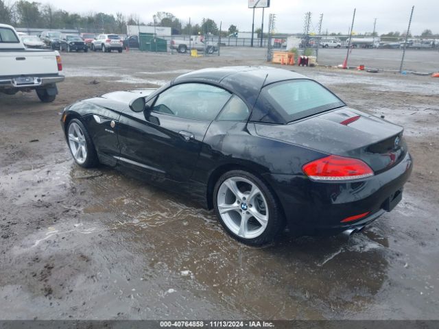 2013 BMW Z4 WBALL5C59DJ103763 Photo 2