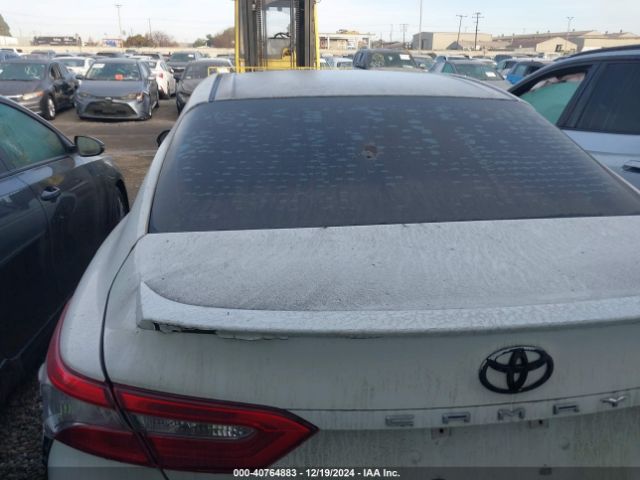 4T1B11HK2JU049157 Toyota CAMRY SE