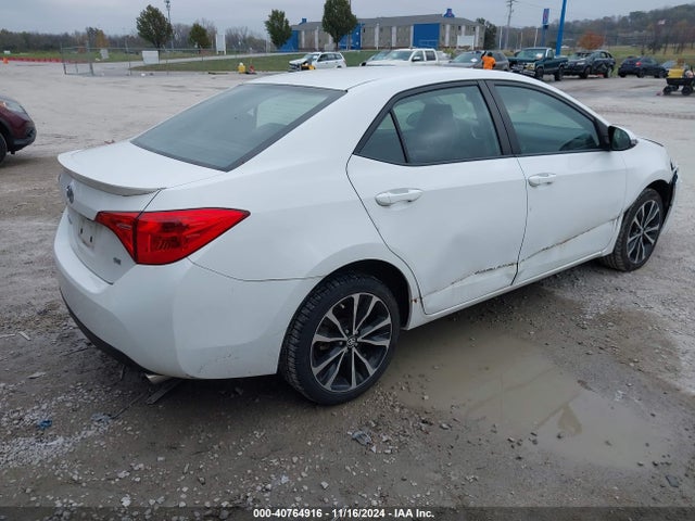 Toyota COROLLA SE 2017 5YFBURHE6HP688380 Image 4