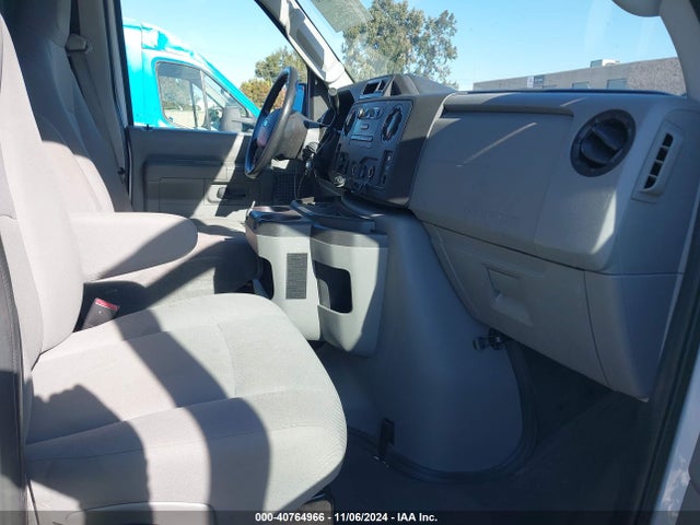 Ford E-250 Commercial 2014 1FTNE2EL1EDA87235 Image 5