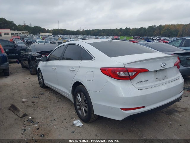 Hyundai SONATA SE 2017 5NPE24AF5HH552893 Image 3