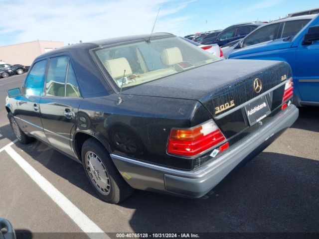 1993 MERCEDES-BENZ 300 WDBEA28E4PB929765 Photo 2