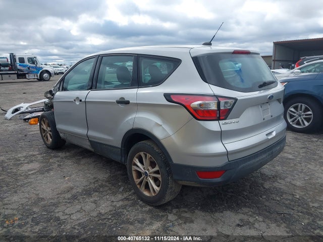 Ford ESCAPE S 2018 1FMCU0F74JUB79493 Image 3