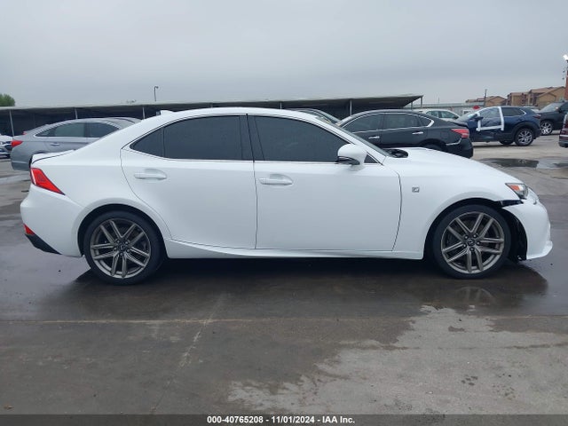 Lexus IS 200T 2016 JTHBA1D24G5031383 Image 13
