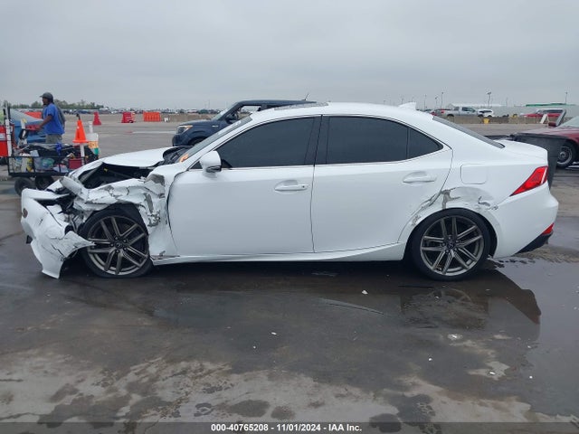 Lexus IS 200T 2016 JTHBA1D24G5031383 Image 14