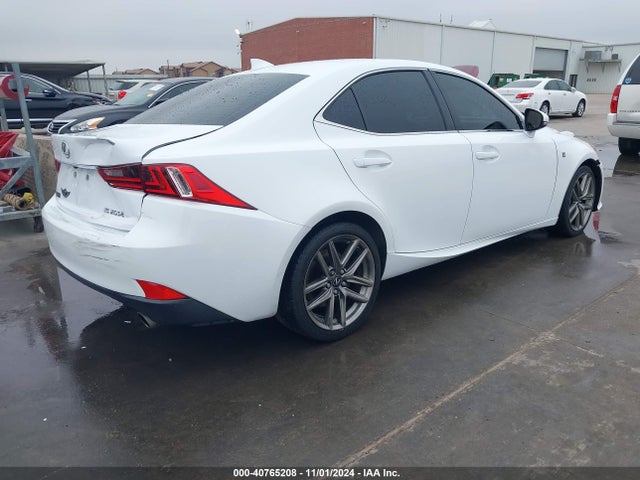 Lexus IS 200T 2016 JTHBA1D24G5031383 Image 4