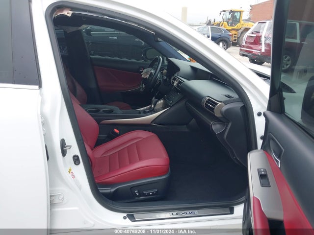 JTHBA1D24G5031383 Lexus IS 200T