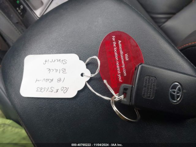 JTMJFREV6JJ733886 Toyota RAV4 SE