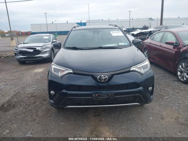 JTMJFREV6JJ733886 Toyota RAV4 SE
