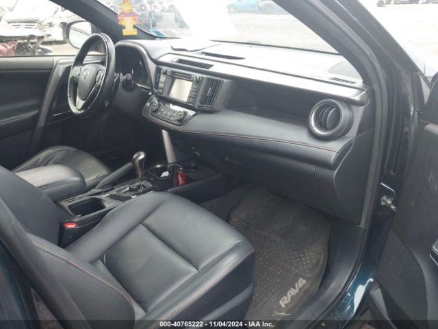 JTMJFREV6JJ733886 Toyota RAV4 SE