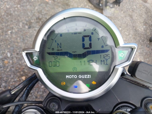 2022 MOTO GUZZI V7 ZGUKZUA07NM000840 Photo 6