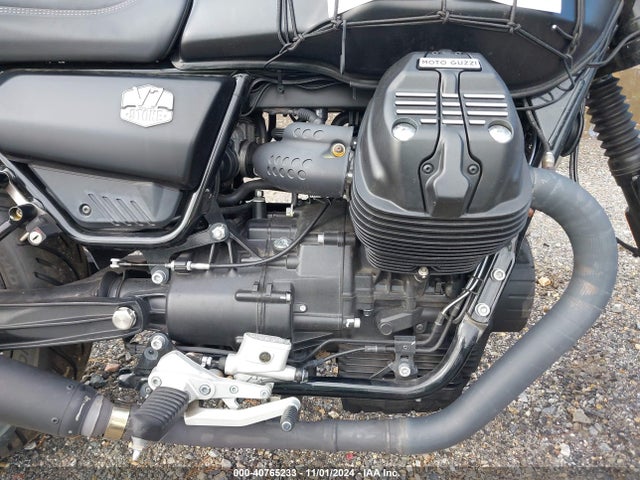2022 MOTO GUZZI V7 ZGUKZUA07NM000840 Photo 7
