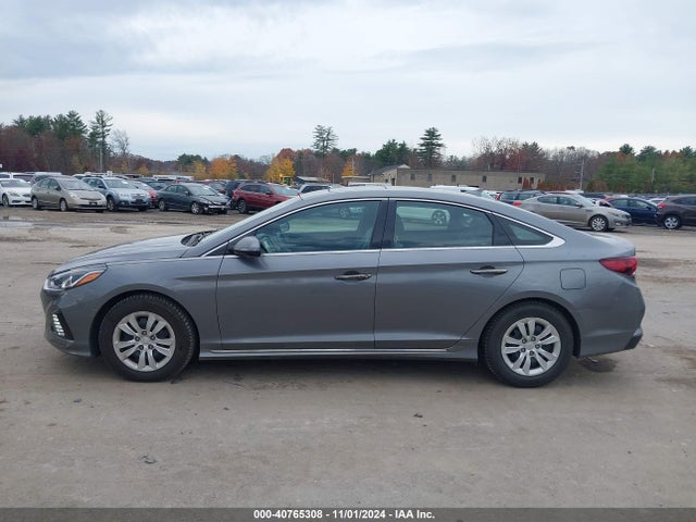 Продажа на аукционе авто 2018 Hyundai Sonata Sport, vin: 5NPE34AF2JH698588, номер лота: 40765308